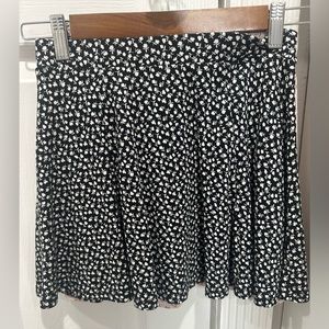 Forever 21 white and black skirt